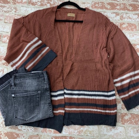 NWOT POL varsity cardigan in size medium. - Picture 4 of 4